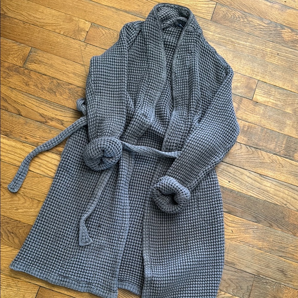 Brooklinen Charcoal Waffle Knit Lounge Robe - Picture 2 of 2